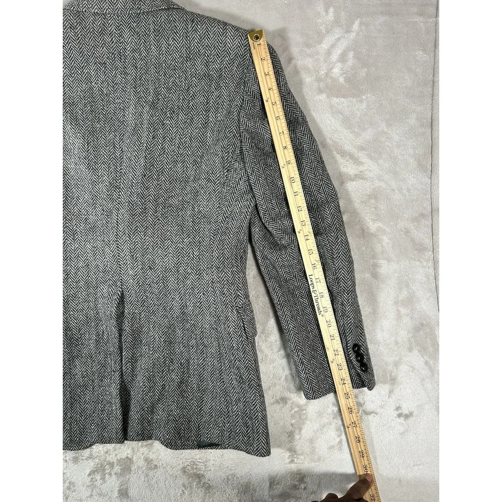 VTG Harris Tweed Blazer Mens 40R Gray Herringbone Wool Handwoven Sport Coat